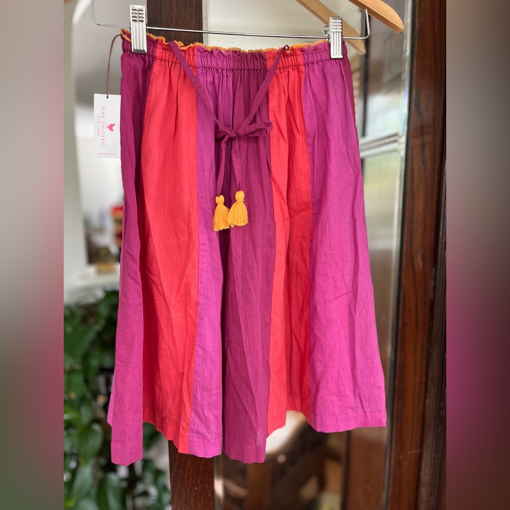 Pink Chicken brand 100% Cotton Hero Skirt. Size 5 year old. - Picture 6 of 8